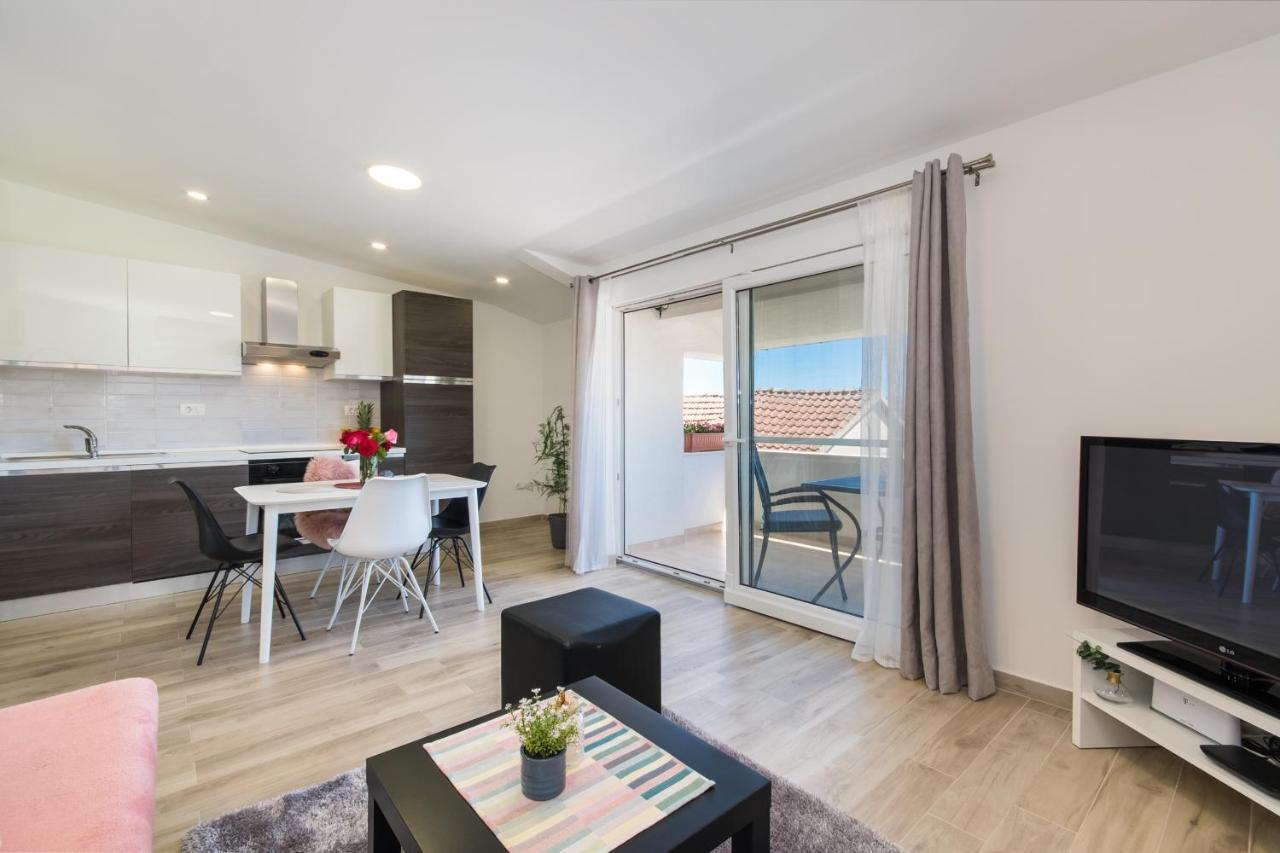 Apartment Finta Rogotin Exterior photo