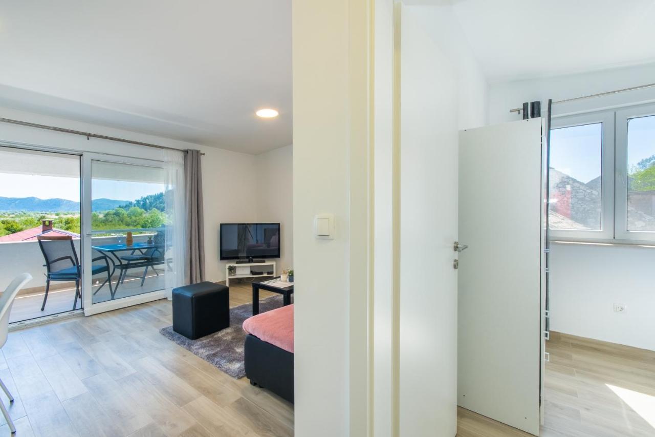 Apartment Finta Rogotin Exterior photo